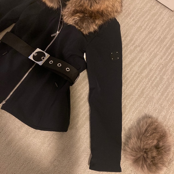 M. Miller Alene Ski Jacket-Removable Finn Raccoon Fur trim detail - Picture 3 of 5